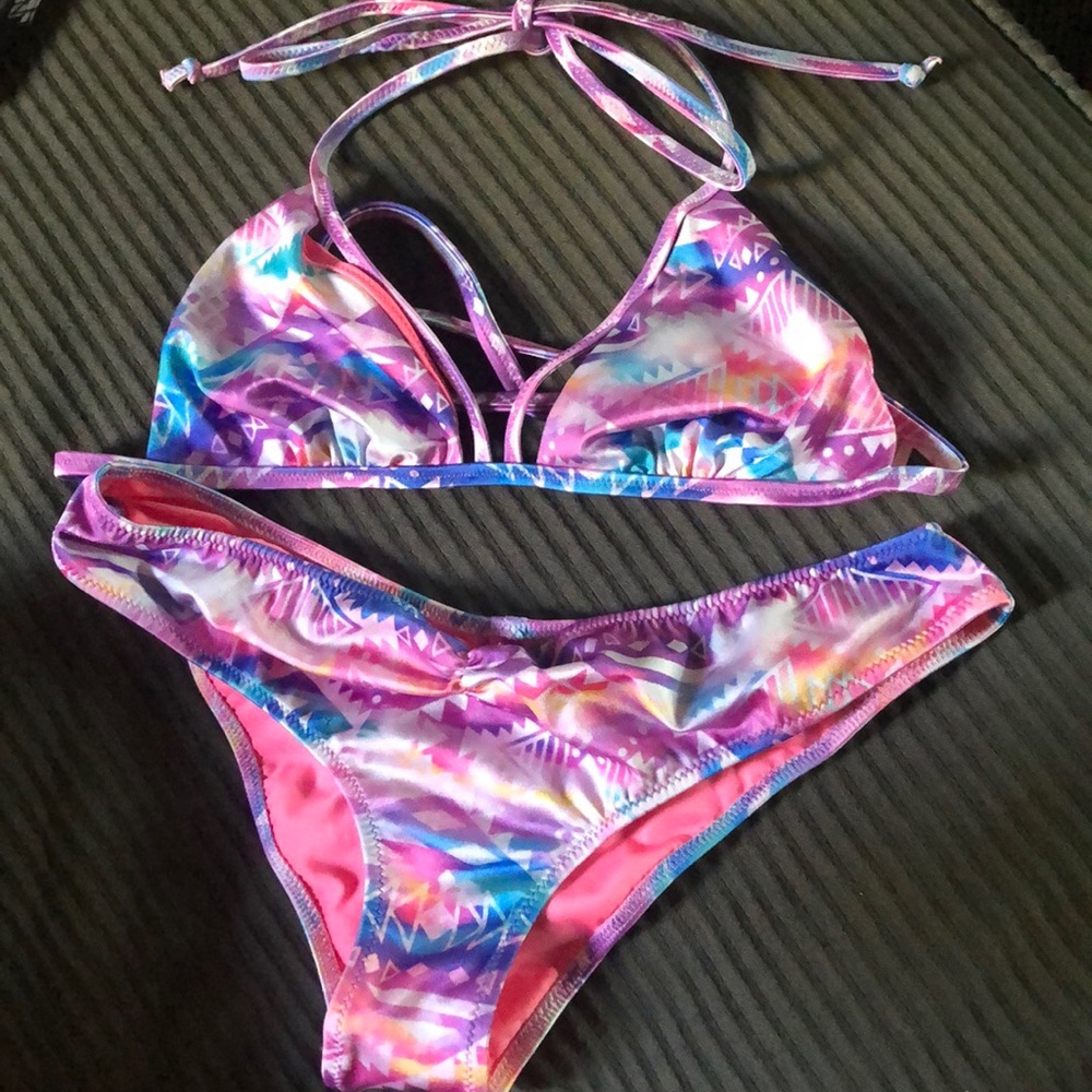 Victoria’s Secret bikini